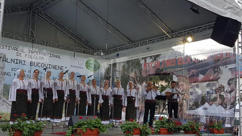 Peste 2400 de artiști din țară și de peste hotare au participat la „Întâlniri Bucovinene”