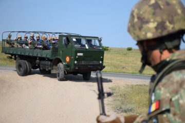Cursul pentru jurnaliștii care transmit din zone de conflict Sursa: Ministerul Apărării Naționale