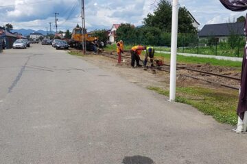 Schimbarea traverselor în zona Bivolărie Foto: Valentin Mandici