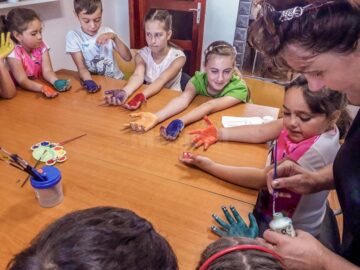 Programul „Eradicare a sărăciei prin educație”, la Centrul de zi Baia