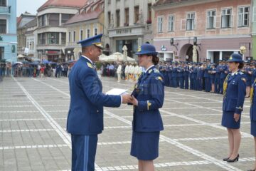 O tânără din Cornu Luncii, ofițer de război electronic, este lidera promoției 2018 a Academiei Forțelor Aeriene