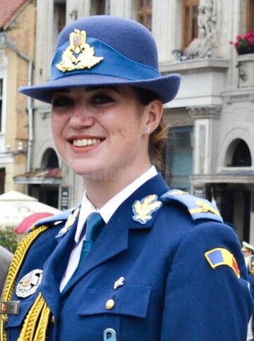 O tânără din Cornu Luncii, ofițer de război electronic, este lidera promoției 2018 a Academiei Forțelor Aeriene