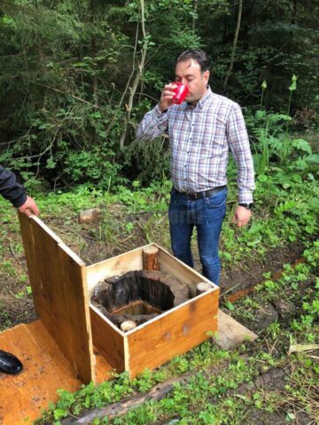 Patru izvoare minerale au fost curățate și reabilitate de silvicultori