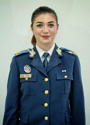 O tânără din Cornu Luncii, ofițer de război electronic, este lidera promoției 2018 a Academiei Forțelor Aeriene
