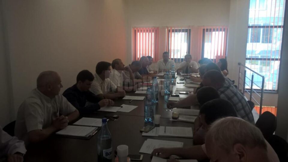 Viceprimarul comunei Mitocu Dragomirnei a fost schimbat din funcție în cadrul ședinței de Consiliu Local Viceprimarul comunei Mitocu Dragomirnei a fost schimbat din funcție în cadrul ședinței de Consiliu Local