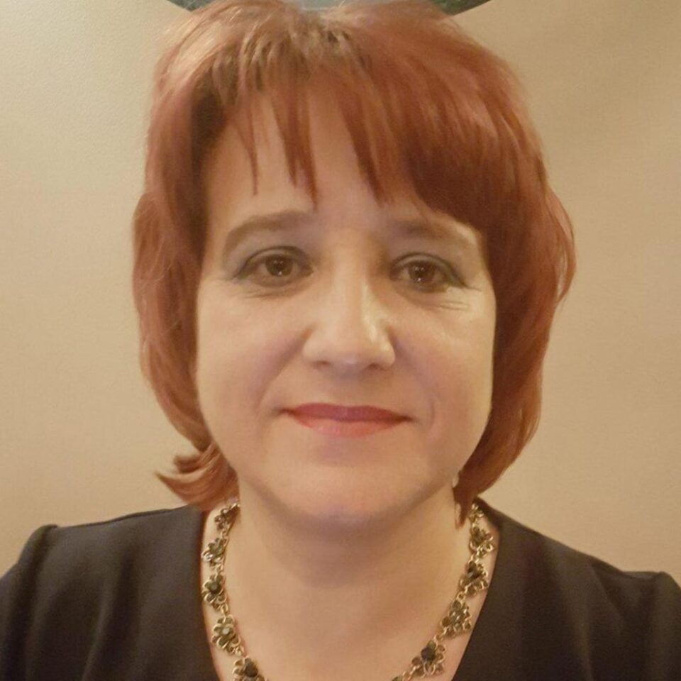 Marinela Mocanu predă Educație tehnologică