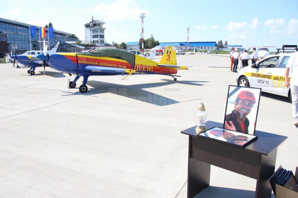 Moment emoționant pe Aeroportul Suceava în memoria pilotului care a murit în accidentul aviatic de la Frătăuți