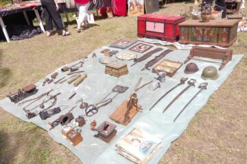 Peste 100 de meșteri populari din mai multe zone etnografice expun la Muzeul Satului Bucovinean