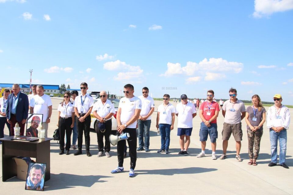Moment emoționant pe Aeroportul Suceava în memoria pilotului care a murit în accidentul aviatic de la Frătăuți