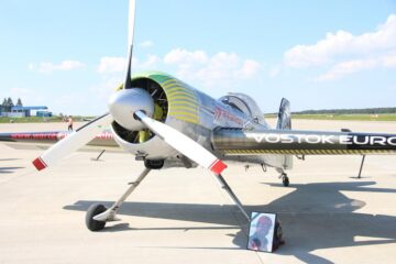 Moment emoționant pe Aeroportul Suceava în memoria pilotului care a murit în accidentul aviatic de la Frătăuți