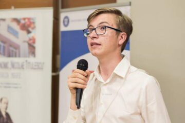 Adrian Barbaroș, susținându-și candidatura pentru funcția de vicepreședinte al CNE