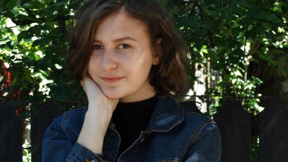 Oana Daniela Bezuhanici, Colegiul Național "Eudoxiu Hurmuzachi"