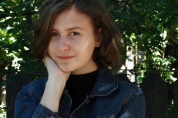 Oana Daniela Bezuhanici, Colegiul Național "Eudoxiu Hurmuzachi"