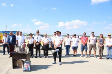 Piloții au ținut un moment de reculegere pentru pilotul mort în accidentul de pe aerodromul Frătăuți