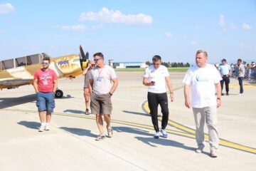 Moment emoționant pe Aeroportul Suceava în memoria pilotului care a murit în accidentul aviatic de la Frătăuți