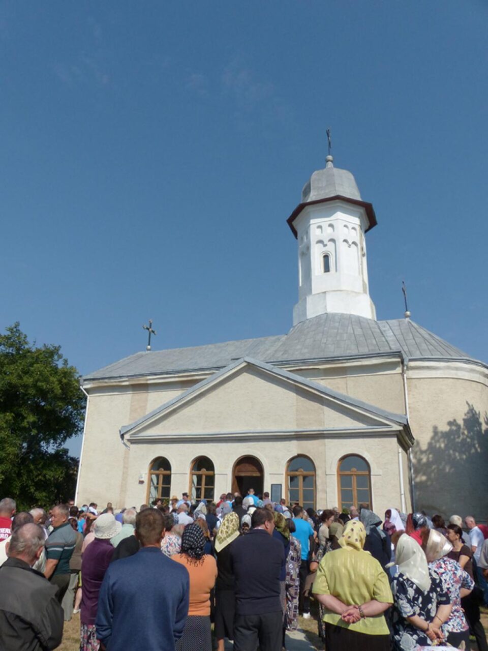 Programul slujbelor rânduite praznicului Adormirii Maicii Domnului, la bisericile și mănăstirile armenești din Roman, Botoșani și Suceava Programul slujbelor rânduite praznicului Adormirii Maicii Domnului, la bisericile și mănăstirile armenești din Roman, Botoșani și Suceava