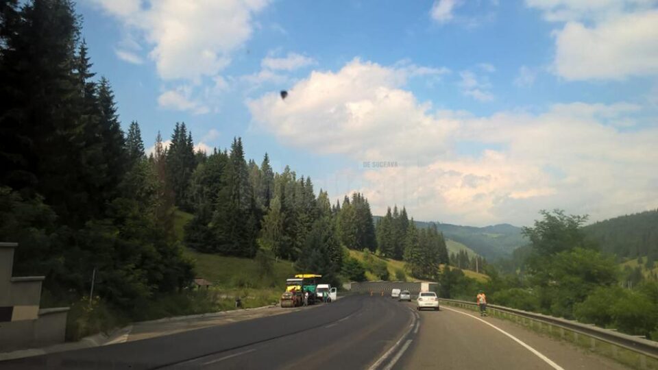 Covor asfaltic nou pe DN 17, în două zone cu risc ridicat de accidente