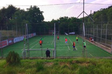 Meciurile noului campionat de minifotbal se vor disputa pe terenul sintetic `La Baza` din Scheia