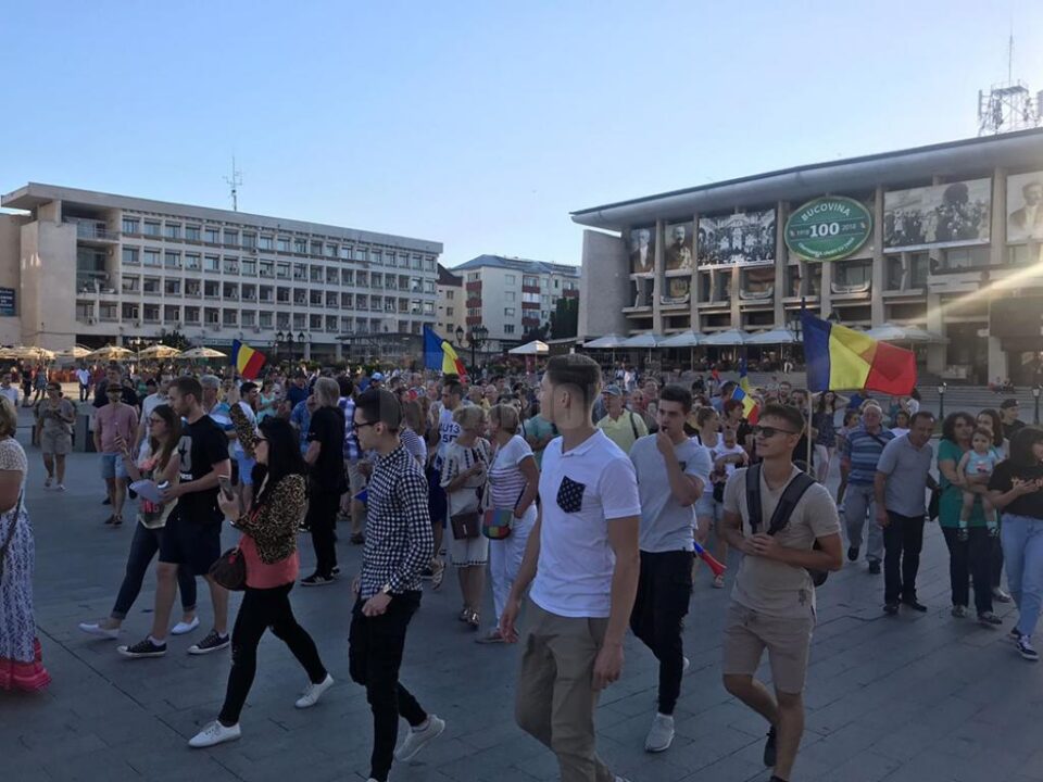 Pe tot traseul manifestanții au protestat pașnic
