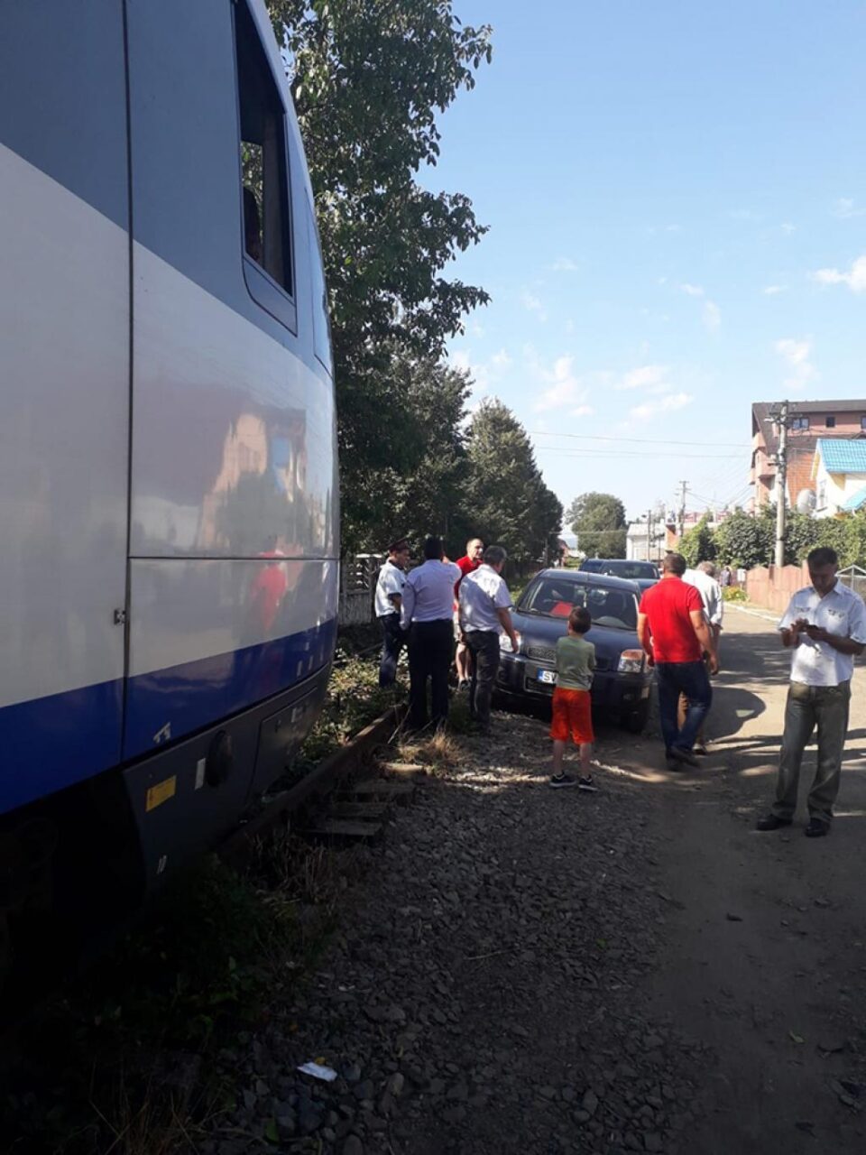 Incidentul cu mașina aflată în gabaritul căii ferate