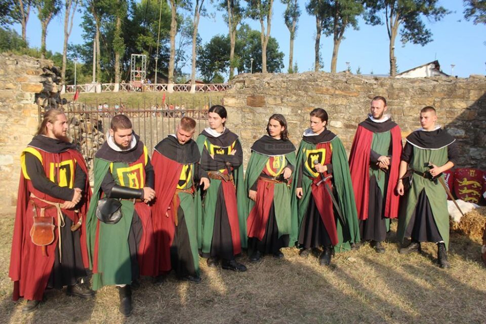 400 de cavaleri, domnițe, păpușari din șase țări, la Festivalul de Artă Medievală „Ștefan cel Mare”