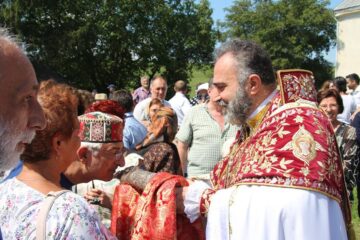 Sute de credincioși au sărbătorit duminică hramul Sfintei Maria la Hagigadar