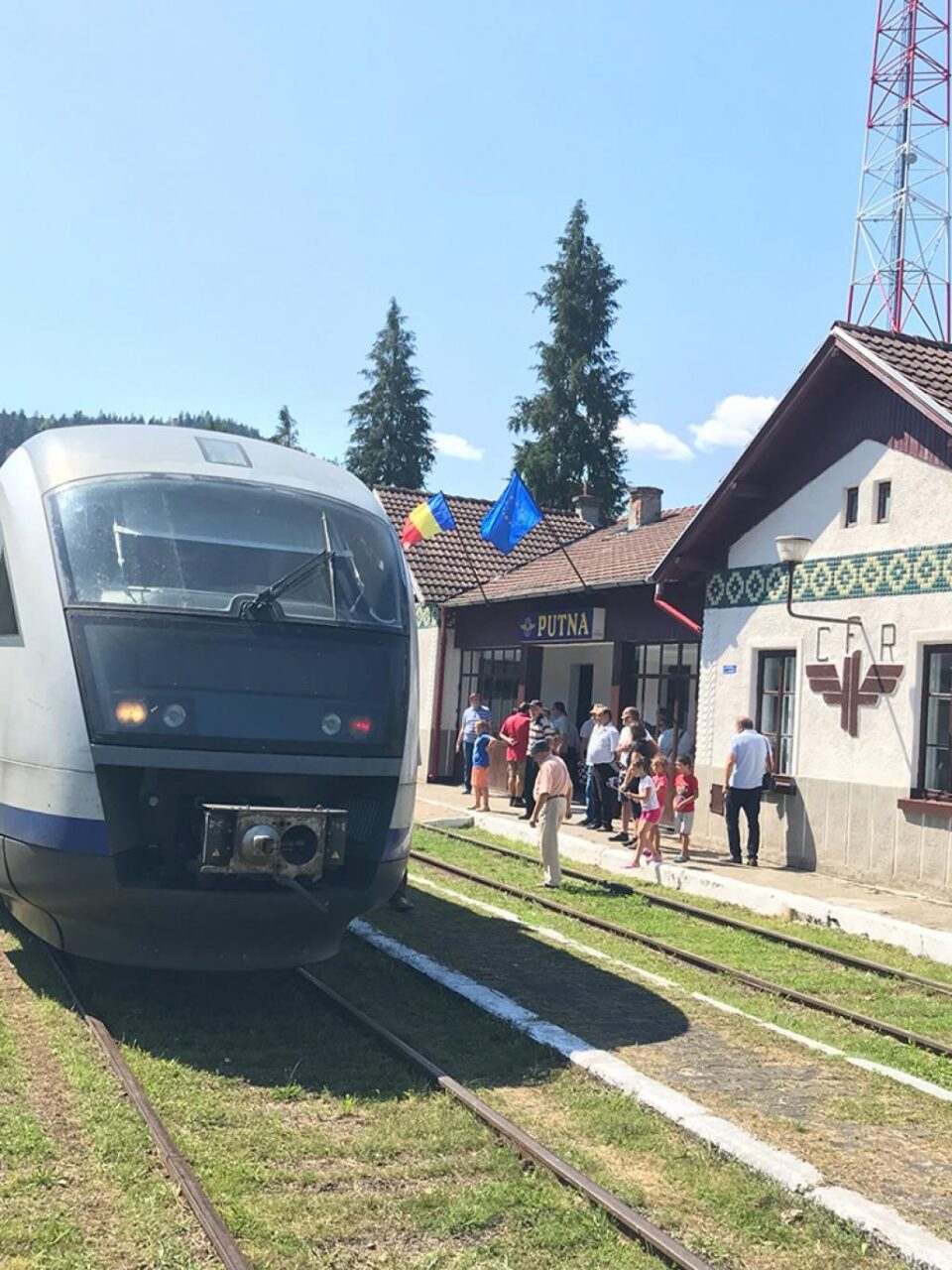 Trenurile vor circula cu un automotor Desiro și vor face puțin peste două ore de la Suceava la Putna Trenurile vor circula cu un automotor Desiro și vor face puțin peste două ore de la Suceava la Putna