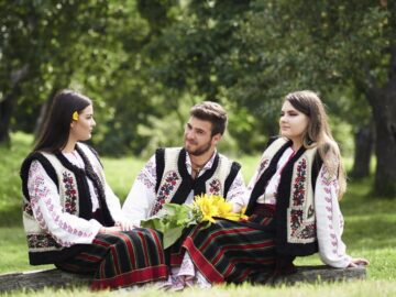 Fotografi din Suceava, Iași, Botoșani și Bacău, în Tabăra „Căutându-l pe Eminescu”, la Ipotești