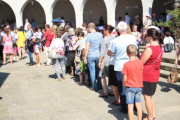 Liturghia solemnă oficiată, miercuri, la celebrarea Adormirii Maicii Domnului, de la Sanctuarul Marian Național de la Cacica