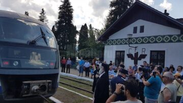 Trenul Suceava-Putna, redat circulației cu promisiunea creșterii urgente a vitezei de deplasare