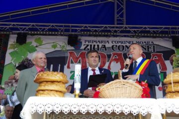 Aurelian Ungureanu și Liviu Cîrlan au devenit cetățeni de onoare în Moara, distincții acordate de primarul Eduard Dziminschi