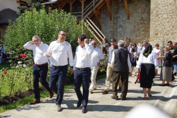 ÎPS Pimen i-a îndemnat pe credincioșii veniți la hramul Mănăstirii Putna să asculte poruncile lui Dumnezeu