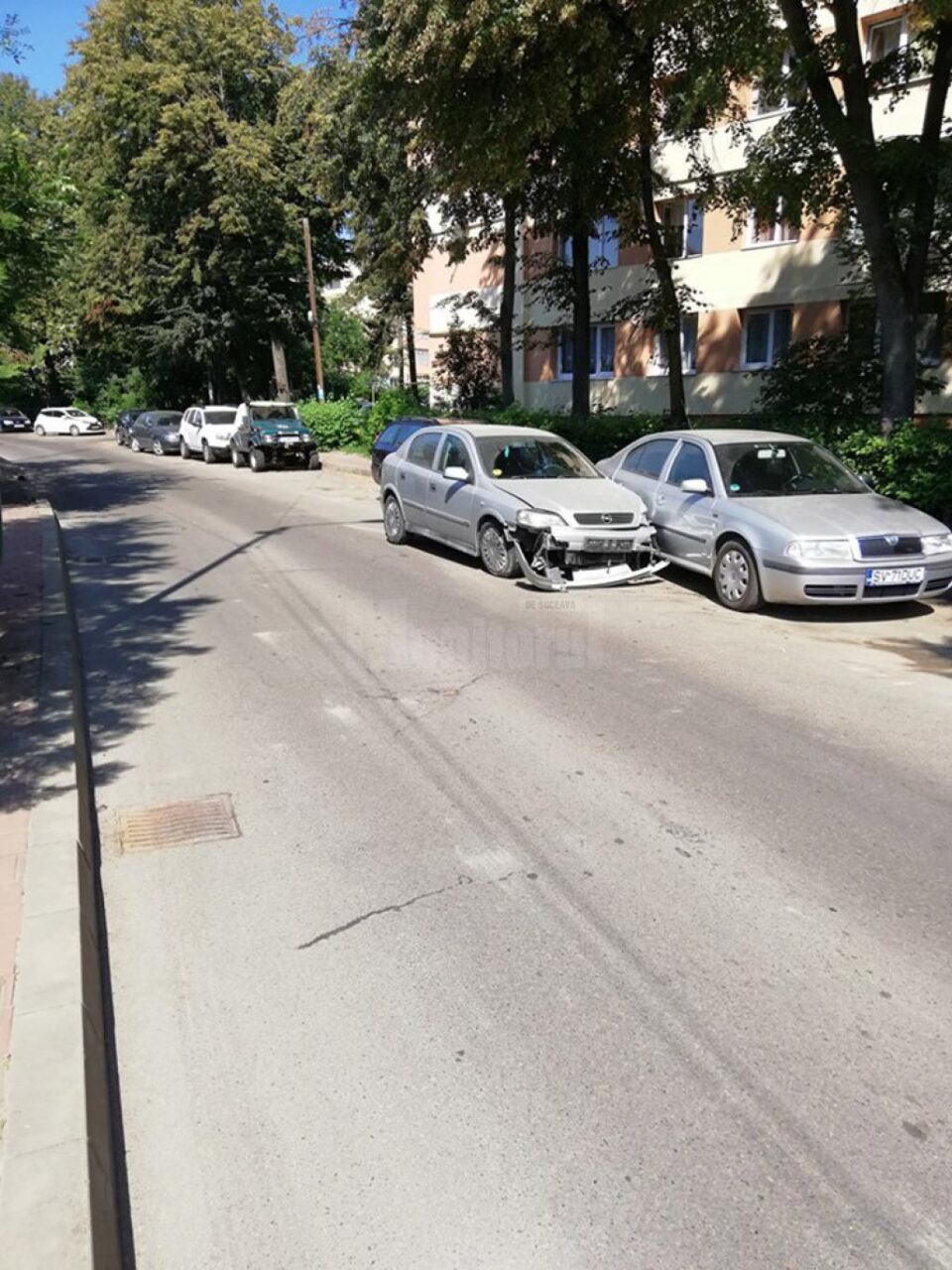 Martorii au sunat la 112, după ce au observat că șoferul Opel-ului era în stare de ebrietate