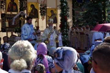 ÎPS Pimen le-a vorbit credincioșilor despre taina și virtutea ascultării cuvântului lui Dumnezeu