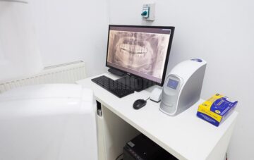 Rezultatele radiografiilor dentare sau tomografiilor 3D vor putea fi vizualizate imediat pe un calculator, inscripționate pe un CD, transmise prin e-mail sau printate pe un film radiologic
