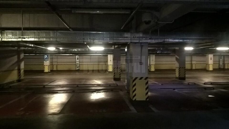 Parcările subterane din Suceava au ajuns pustii de la introducerea taxei de 2 lei