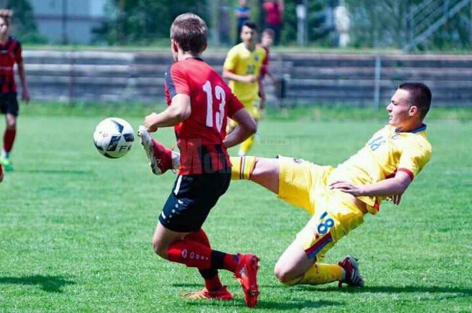 Nechita a fost titular pentru România Under 16 în dubla cu Cehia