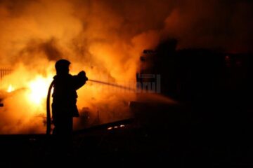La sosirea echipajelor, incendiul cuprinsese întreaga casă a bătrânei