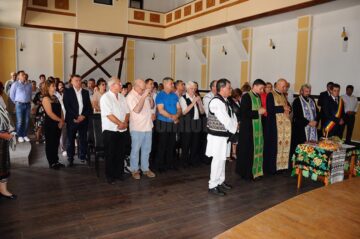 Festivalul „Cântecul cetinii”, la Dorna Arini