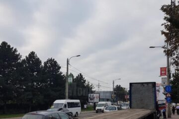 Vehiculul greu care a rămas în drum