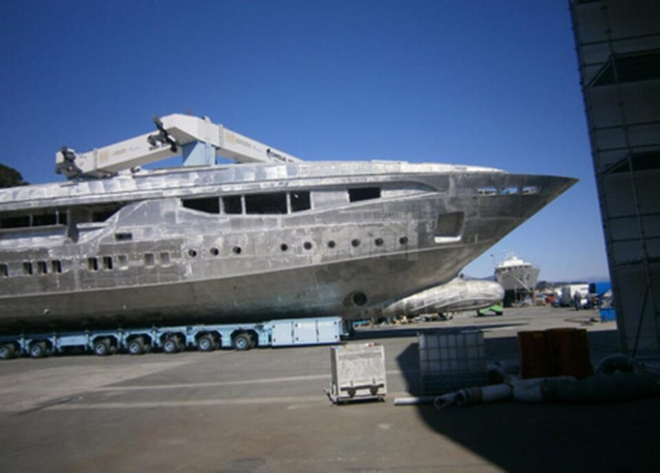 O suceveancă de 30 de ani este autoarea celui mai lung iaht construit de un român pe Mediterana