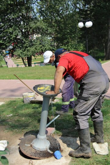 În urma articolului din „Monitorul”, cișmeaua s-a întors în parcul Tătărași, după ce inițial din primărie ni s-a spus că aceasta n-a existat