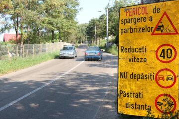 Drumul este în șantier, dar mai nimeni nu respectă restricțiile