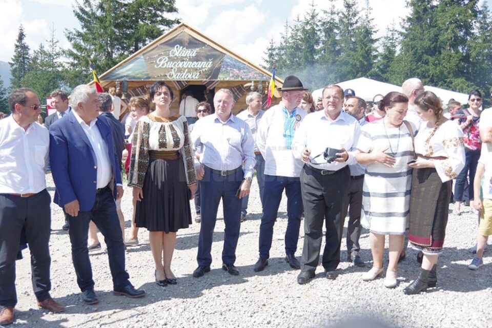 Autoritățile sucevene au fost alături de spectatorii veniți la Sărbătoarea Muntelui