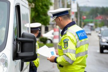 52 de permise reținute și amenzi de 160.000 de lei, în doar trei zile de controale în trafic