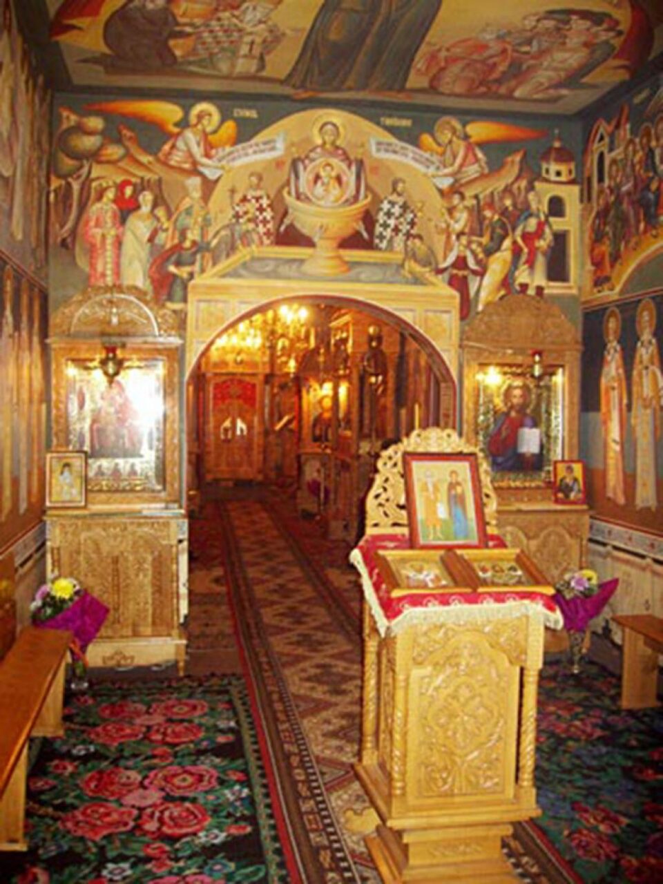 Programul slujbelor la Biserica „Sfântul Nicolae” din curtea Spitalului Vechi Suceava