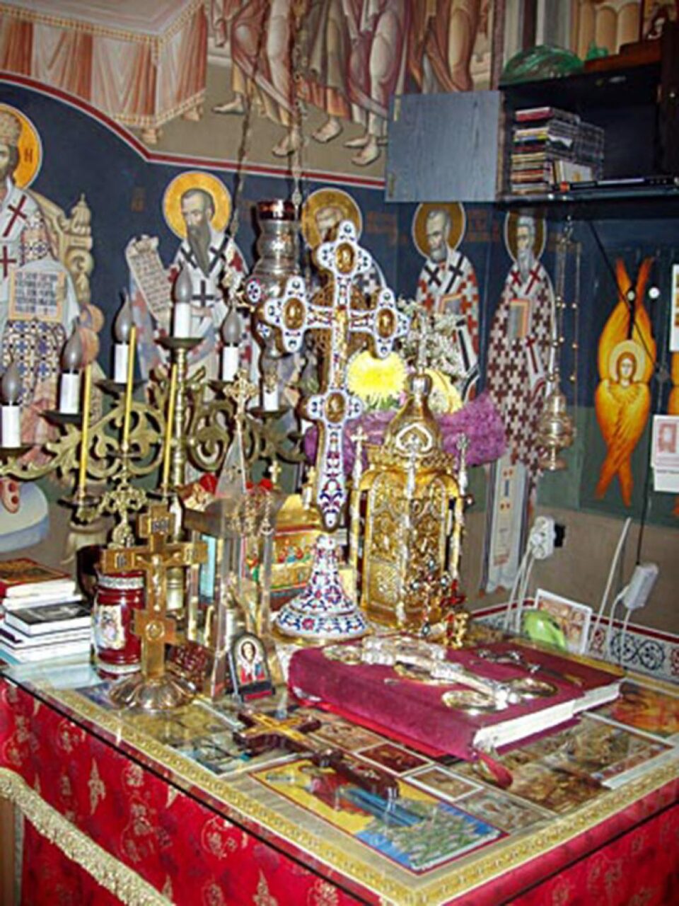 Programul slujbelor la Biserica „Sfântul Nicolae” din curtea Spitalului Vechi Suceava