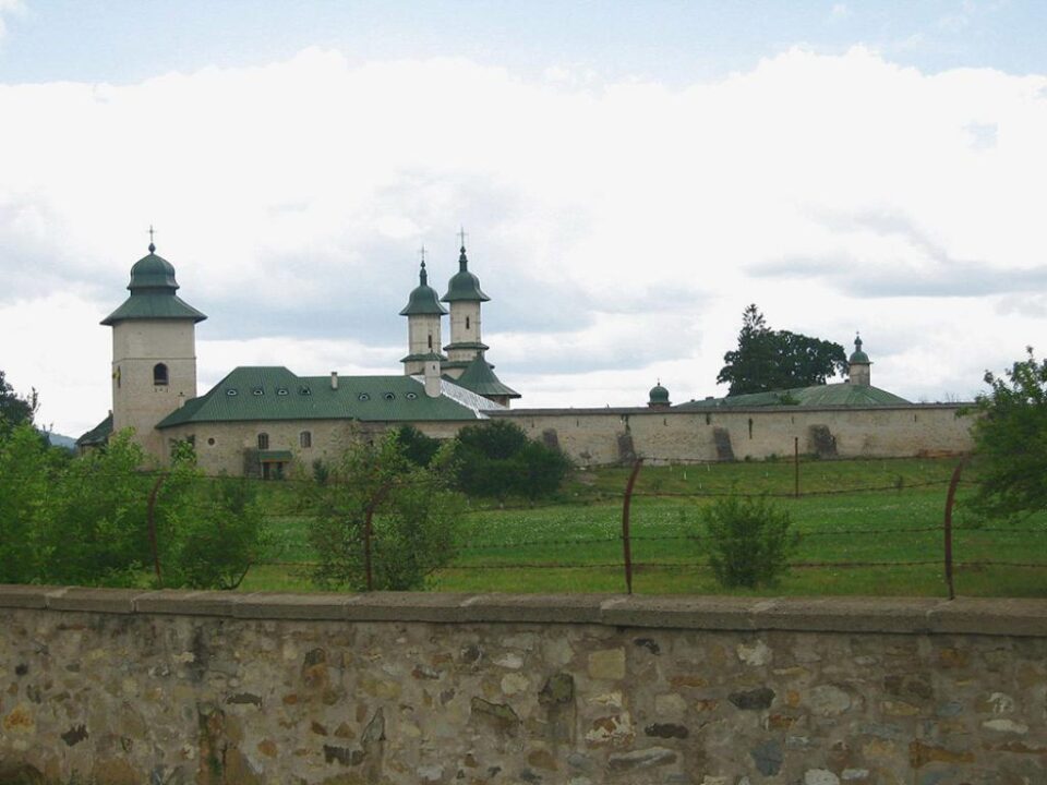 Schitul Sihăstria Râșca și-a sărbătorit ocrotitorul