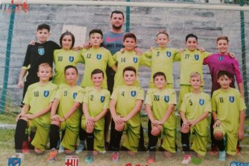 Grupa Under 12 de la LPS Suceava s-a clasat pe locul 2 la Cupa E.ON Kinder