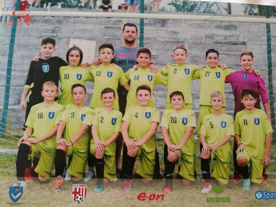 Grupa Under 12 de la LPS Suceava s-a clasat pe locul 2 la Cupa E.ON Kinder